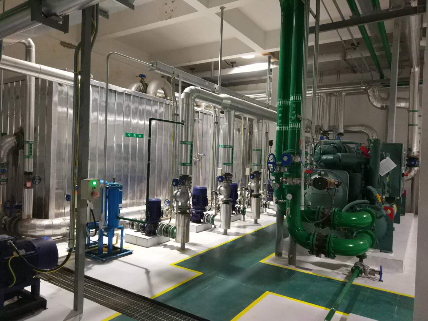 中央空調氟系統怎么加注制冷劑？